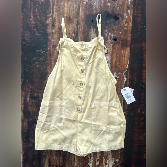 Billabong girls cotton blend pale yellow summer romper Size Small - Picture 1 of 5